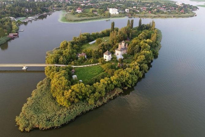 Dracula's Tomb and Mogosoaia Palace, Private Tour from Bucharest - Wallachian Legends Meet Real Stone and Water