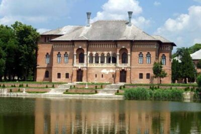 Dracula's Tomb and Mogosoaia Palace, Private Tour from Bucharest - Snagov Monastery: The Dracula-Linked Grave and a Very Old Site
