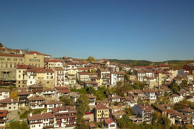 Explore Northern Bulgaria Day Trip from Bucharest - Tsarevets and Veliko Tarnovo: Asan dynasty, fortress views, and rose-town atmosphere