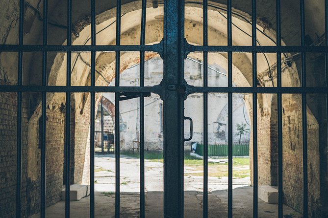 Exploring a Former Communist Prison - From Revolution Square to a former execution camp