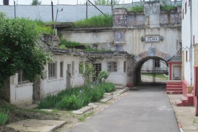Exploring a Former Communist Prison - Piața Revoluției: the “map” of modern Bucharest