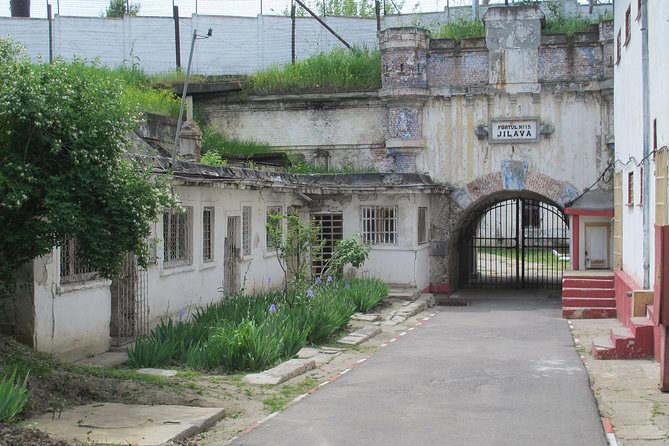 Exploring a Former Communist Prison - Piața Revoluției: the “map” of modern Bucharest