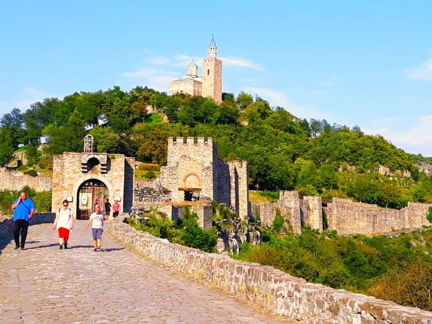 From Bucharest: Day Trip to Medieval Marvels of Bulgaria - Veliko Tarnovo: City of the Tsars and the Streets Between the Sights
