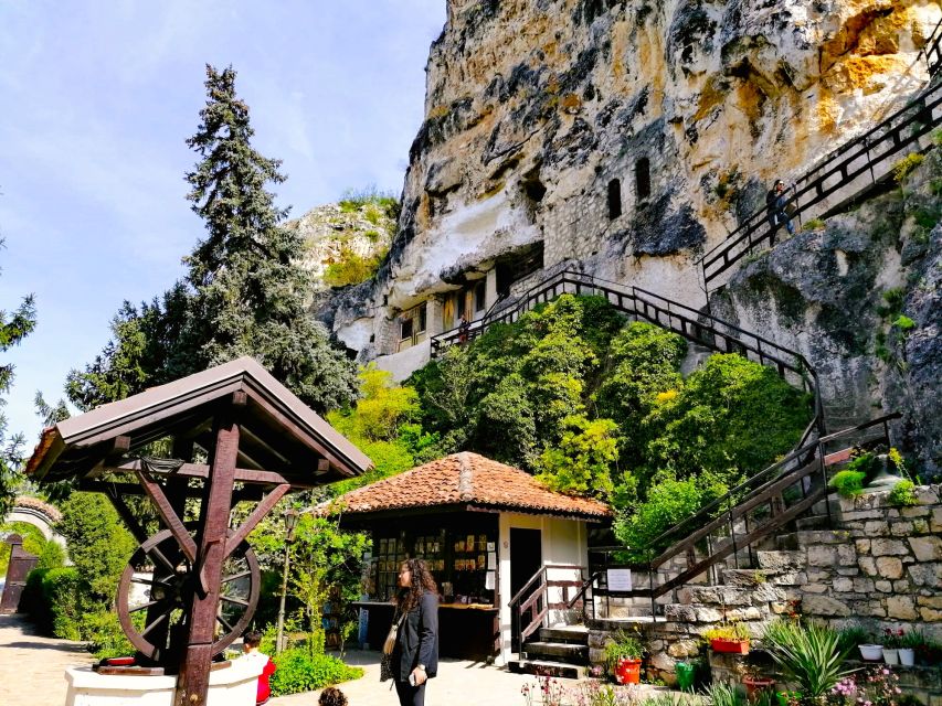 From Bucharest: Day Trip to Medieval Marvels of Bulgaria - The Drive, the Driver-Guide, and Why It Can Make or Break the Day