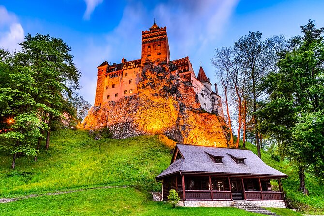 From Bucharest: Dracula's Castle, Peles Castle and Brasov Old Town Full Day Tour - A 7:00 a.m. start that actually makes sense for castle-hunting