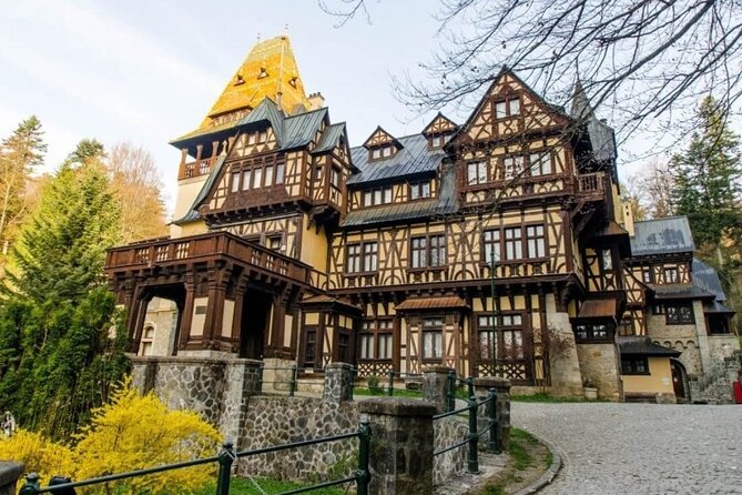 Full-Day Private Tour to Sinaia, Bran and Brasov from Bucharest - Bran Castle and Dracula vibes without the headache