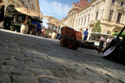 Half Day Bucharest Sightseeing Tour - Hotel pickup, tiny group logistics, and the ride with Wi-Fi