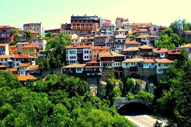 Hike Bulgaria Love Swing, Veliko Tarnovo and Tarevet Fortress - Back to Bucharest: the finish that keeps the day stress-free