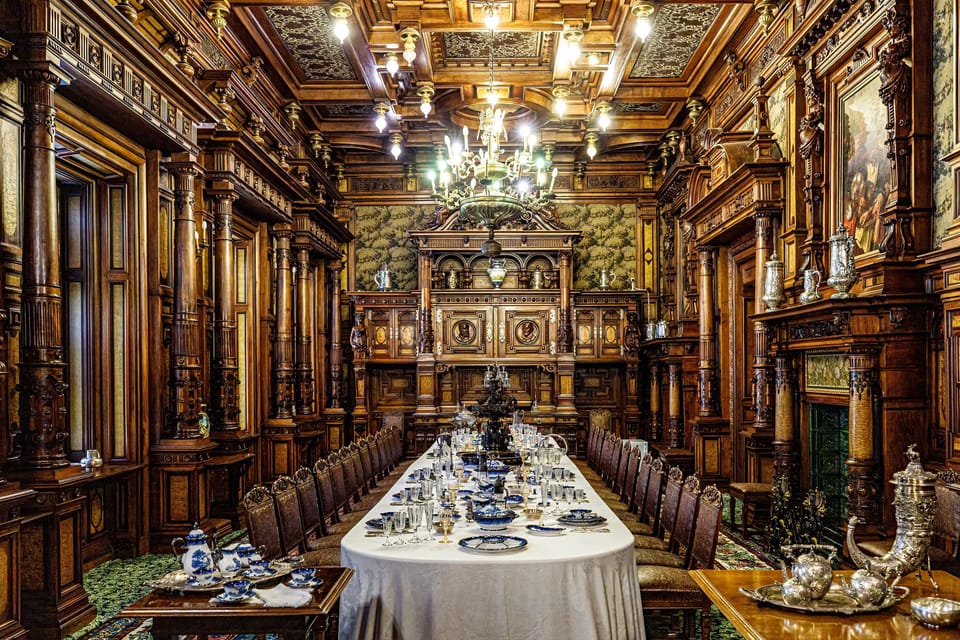 Minivan 8 Places : Dracula Castle, Peles, & Brasov Day Tour - Tickets, timing, and what to bring so things don’t feel chaotic
