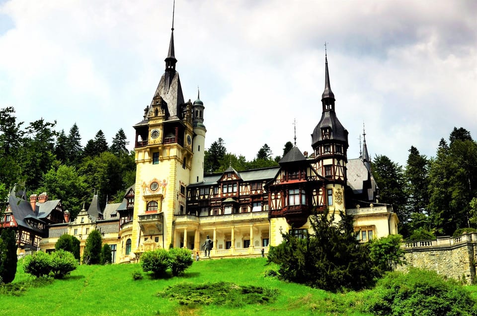 Minivan 8 Places : Dracula Castle, Peles, & Brasov Day Tour - Should you book this Peleș, Bran, and Brasov day trip?