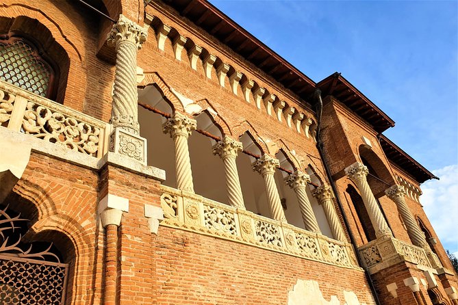 Mystical Monasteries, Dracula's Tomb and Mogosoaia Lake Palace - Private Tour - Quick pass-bys: Arcul de Triumf and Revolution Square