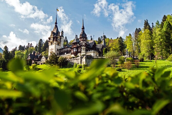 Peles & Cantacuzino Castles: Gourmet Wine & Cultural Day trip - From Bucharest to the Carpathians: why the timing works