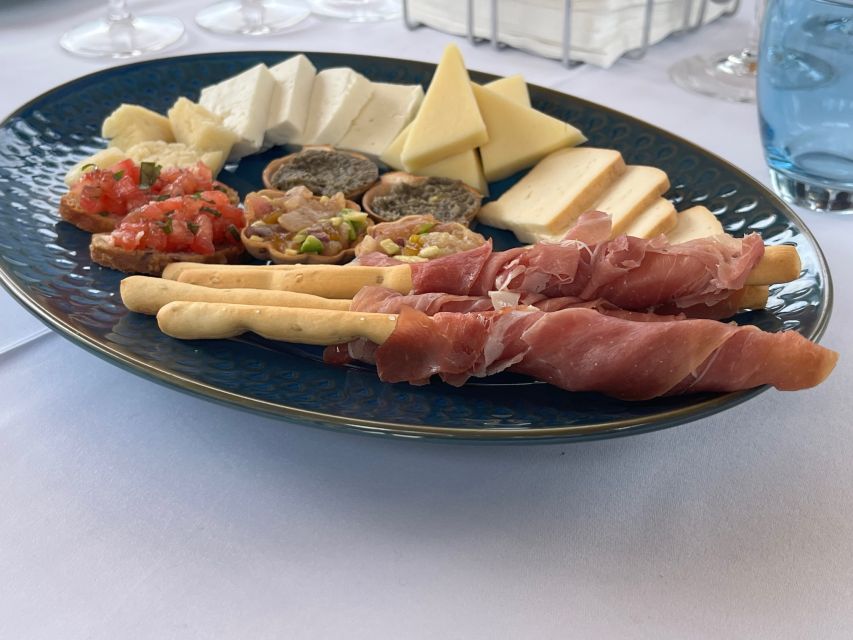 Peles & Cantacuzino Castles: Gourmet Wine & Cultural trip - Should you book this castles and wine day?