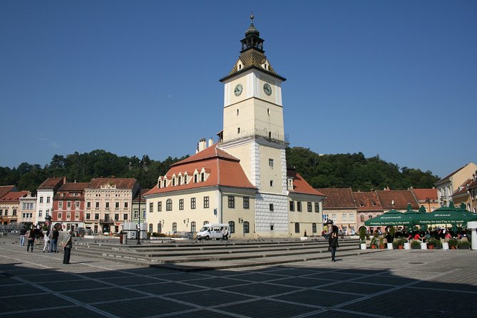 Peles Castle, Bran Castle and Brasov from Bucharest - Brasov old town and the Black Church: Gothic scale plus 1689 context