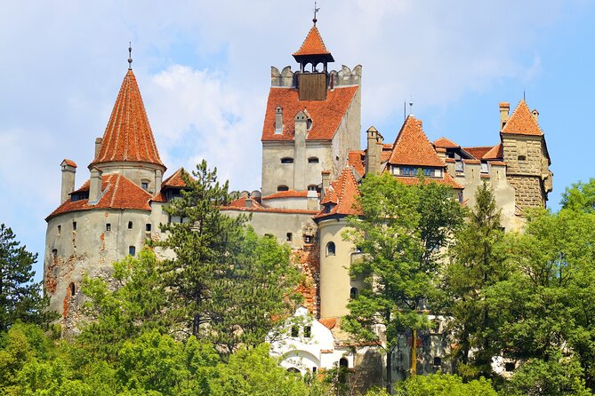 Peles Castle, Dracula Castle and Brasov old town - private tour from Bucharest - Brasov historic center walk: the medieval feel in plain view