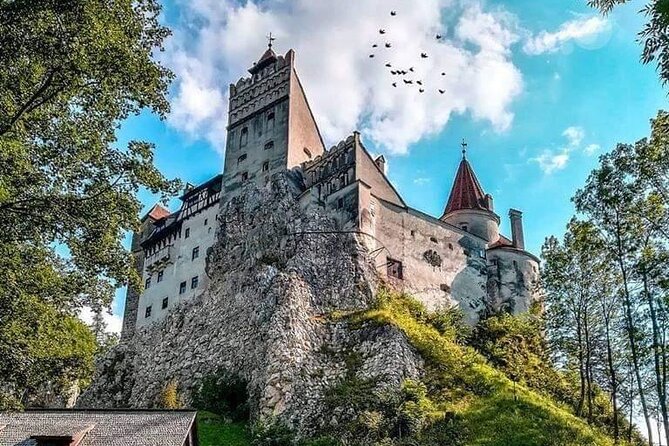 Premium 8-Day Private Culinary Vacation in Romania - Old Town Bites: Manuc’s Inn and Caru’cu Bere