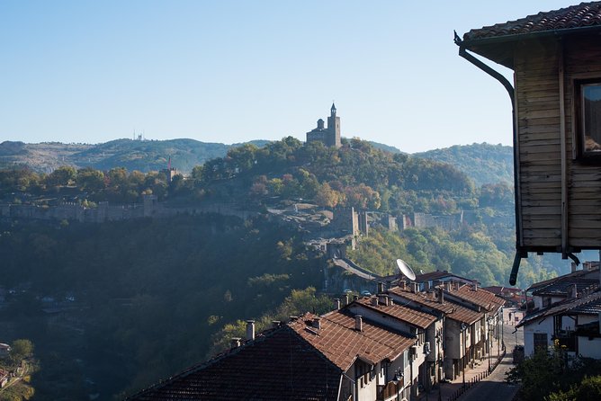 Private Day Trip to Bulgaria and Veliko Tarnovo from Bucharest - Entering Veliko Tarnovo: medieval capital vibes in one hour