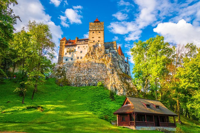 Private Full Day Trip to Peles & Bran (Dracula’s) Castles &Brasov - Why this private Peles-Bran-Brasov day trip works better than doing it solo