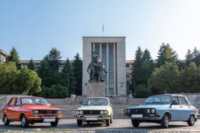 Private-Red Patrol Bucharest Flea Market Tour with a Romanian car - Răzoare: A Short Stop With Soviet-Era Texture
