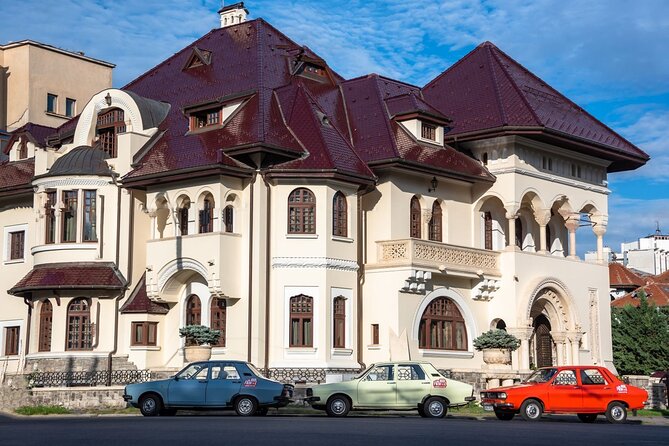 Private: RedPatrol Bucharest Contrasts Tour in a Vintage Car - Stop 4: Drumul Taberei Park and the Working-Class Block Reality