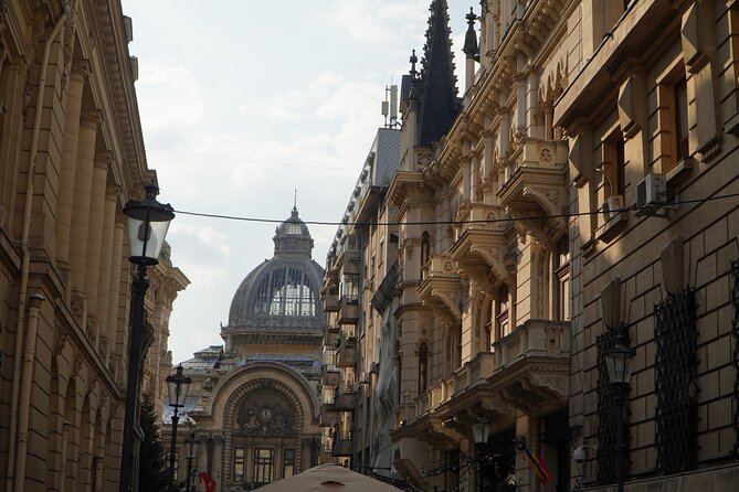 Private Tour - Food, Culture, History & Traditions - Stop 1: Old Town and the story behind Romania’s street-food legend