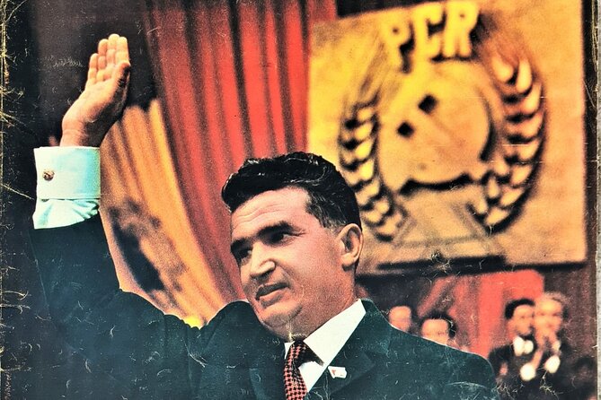 Private Tour -The Last Day of Nicolae Ceaușescu in a Romanian Car - Revolution Square and the crowd pressure behind the helicopter escape