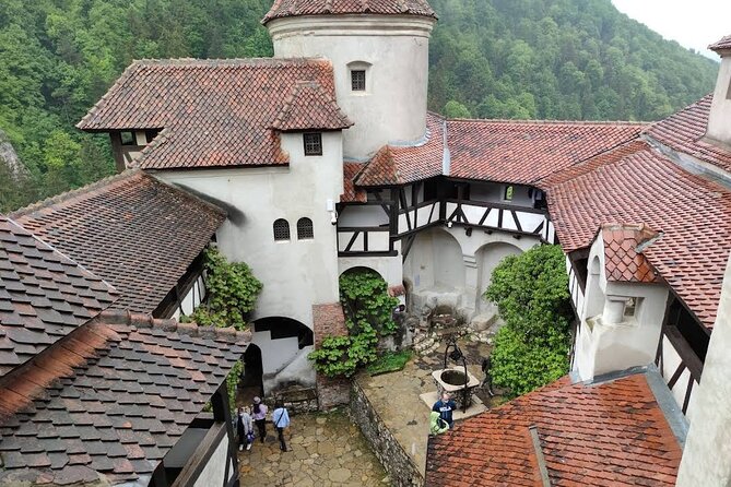 Private Tour to Dracula's Castle, Brașov City & Peleș Castle - Bran Castle: Dracula Stories and Independent Castle Time