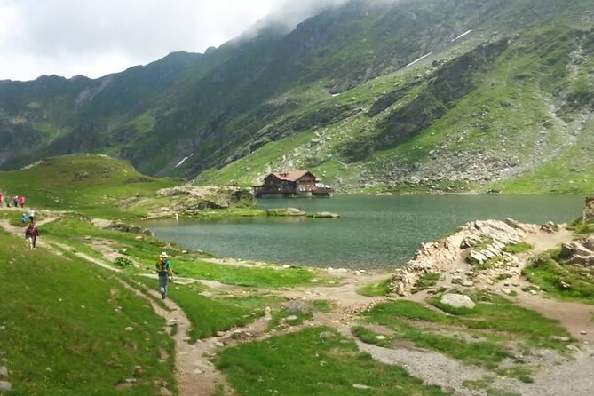 Private Tour - Top Gear Road, Transfăgărășan Highway - Vidraru Dam and Lake: the 166-meter curve that changed the view