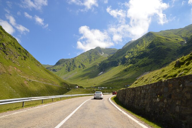 Private Transfagarasan Road Scenic Tour from Bucharest - The guide factor: what you gain from real-time explanation