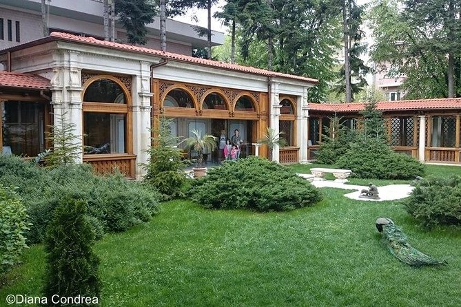 Private Walking Tour of Communist Bucharest - Communist Bucharest: Why the route works