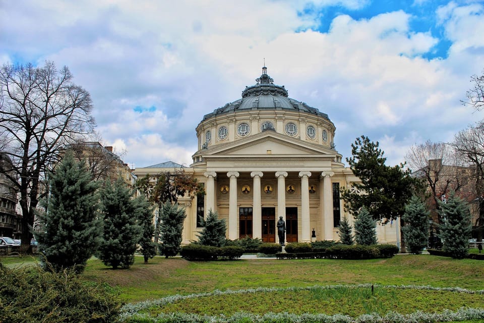 Slavery in Romania,Myths and Truths on Gypsies, Walking Tour - Communist-era traces: what changed, what stayed the same