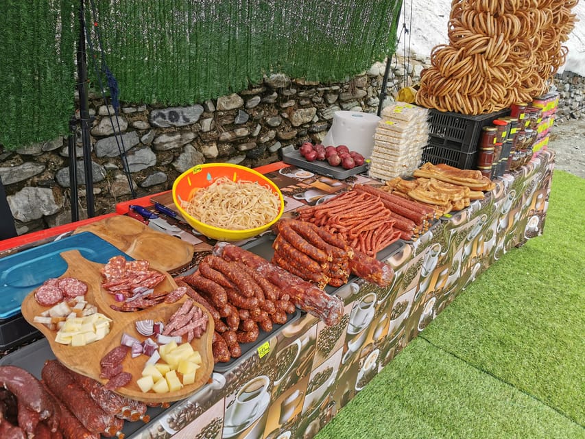 Small group Bears 'Safari' on Transfăgărășan -max 7 tourists - Price and value: $101, but where the money goes