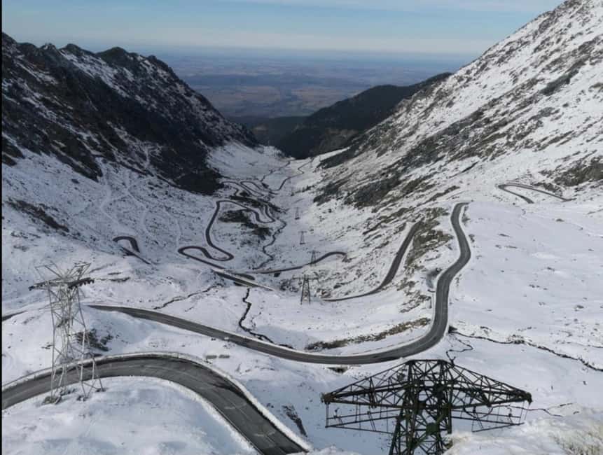 Small group Bears 'Safari' on Transfăgărășan -max 7 tourists - Poenari Fortress near Dracula’s country: views, not the interior