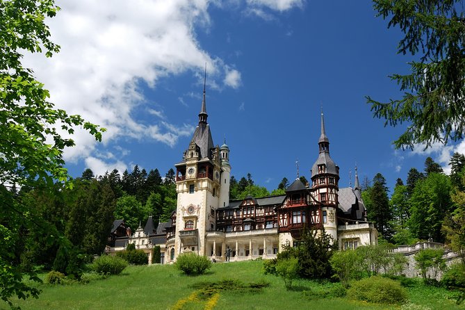 Small-Group Day Trip to Dracula's Castle, Brasov and Peles Castle - Bran Castle and the Dracula Connection: Crowds, Queues, and Ticket Types