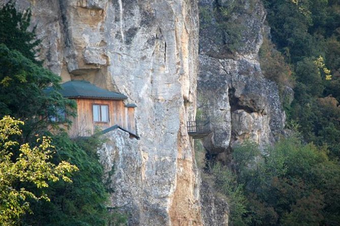 Small-Group Day Trip to North Bulgaria - Arbanasi: a quick village break with free entry