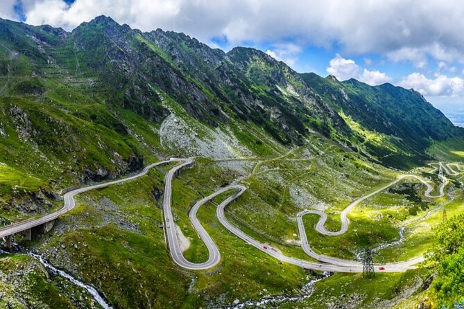 Small-group max 7 - Top Gear Road - Transfăgărăşan Highway - The small-group advantage (max 7) that changes the whole vibe