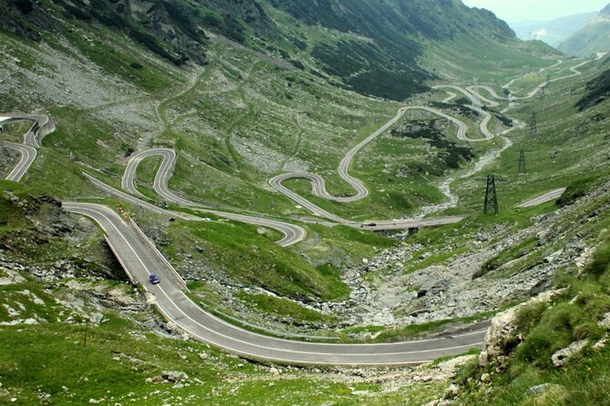 Small group max 7, Transfăgărășan the Top Gear Road - Poenari Fortress (outside only): Dracula vibes without the 66-floor climb