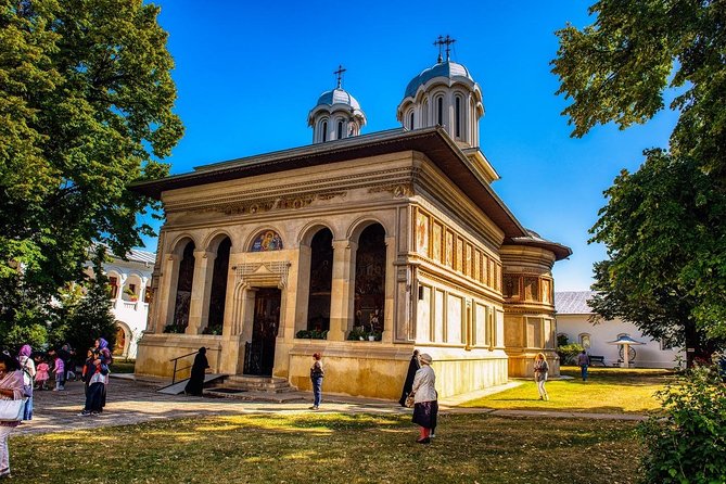 Small Group Tour to Mogosoaia Palace and Snagov Monastery - Should you book this tour?