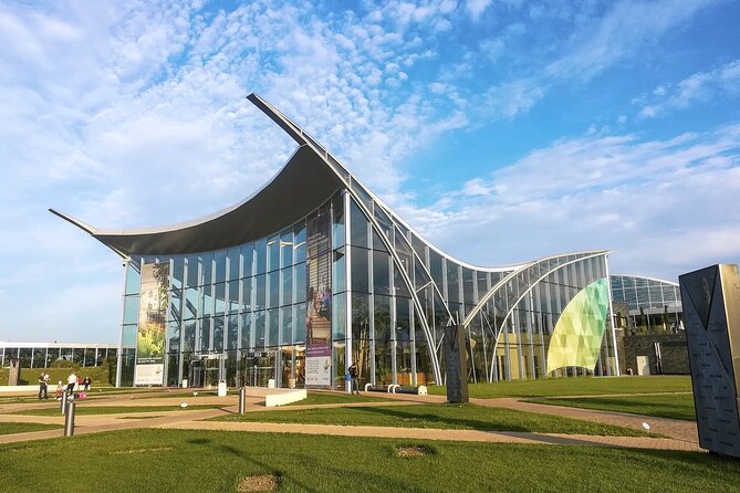 Therme-entrance ticket and transfer pick-up/drop-off Bucharest - Therme Bucuresti: the half-day “pools + slides + reset” formula