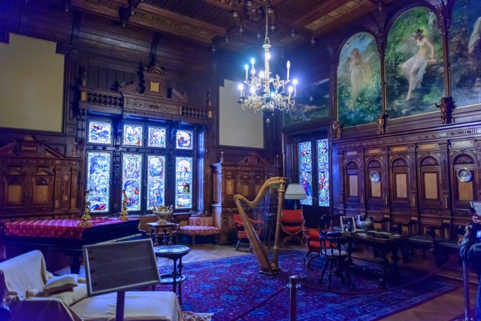 Transylvania Tour: Dracula's Castle, Peles Palace & Brasov - The guides: why friendliness and navigation show up again and again