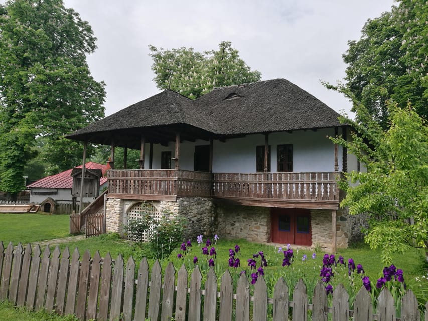Village Museum Bucharest Guided Tour - Village Museum Bucharest: rural Romania without leaving the city