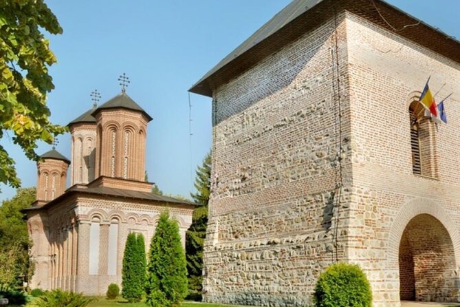 Vlad the Impaler Royal Court from Târgoviște, Peleș Castle and Dracula grave - Getting There Smoothly: Pickup, Comfort, and a Realistic Day Plan