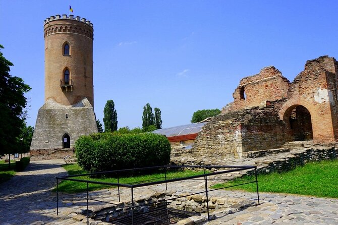 Vlad the Impaler Royal Court from Târgoviște, Peleș Castle and Dracula grave - Should You Book This Vlad and Castle Day Trip?